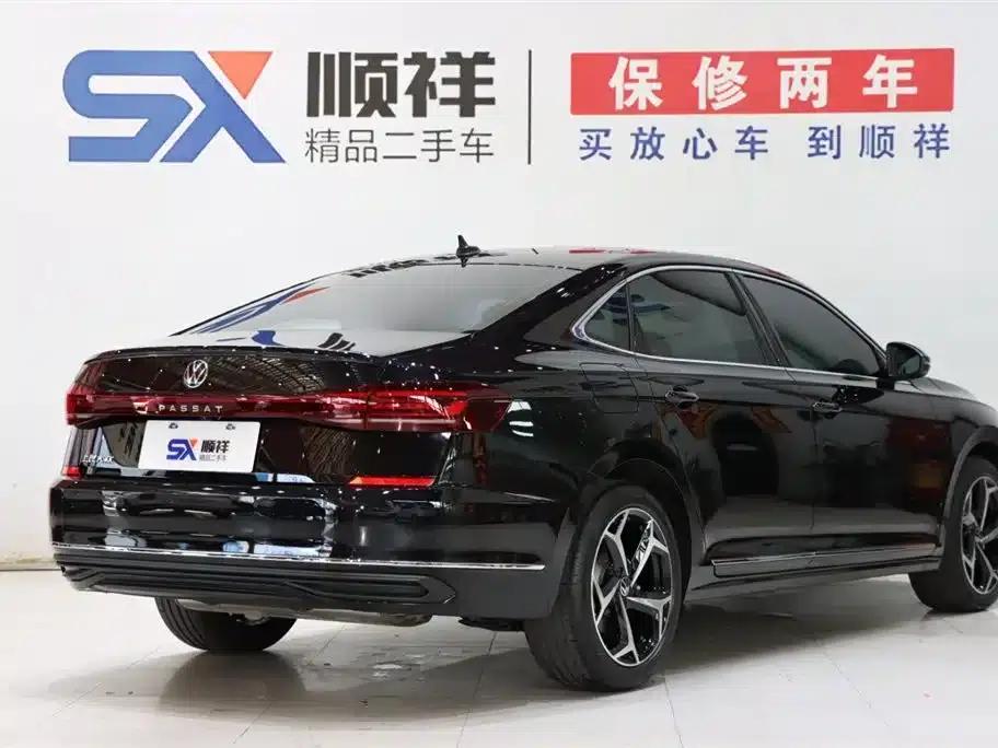 2025 Volkswagen Passat 330TSI Elite Edition — миниатюра 5