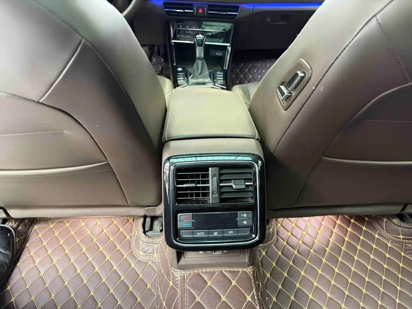 2020 Volkswagen Passat 330TSI Luxury Edition (China VI Emission Standard) — миниатюра 12