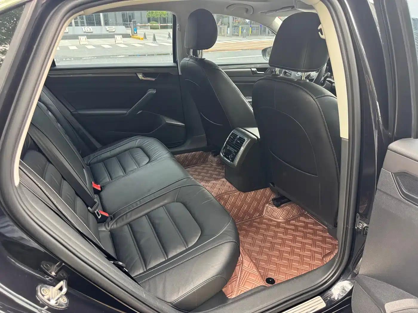 2016 Passat 330TSI DSG Premium Edition — миниатюра 18