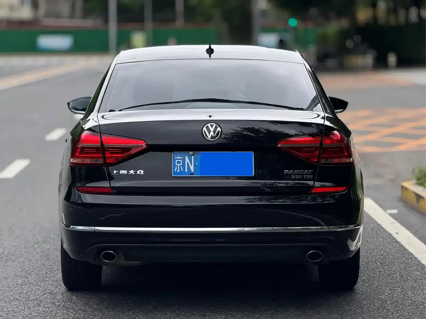2016 Passat 330TSI DSG Premium Edition — миниатюра 5