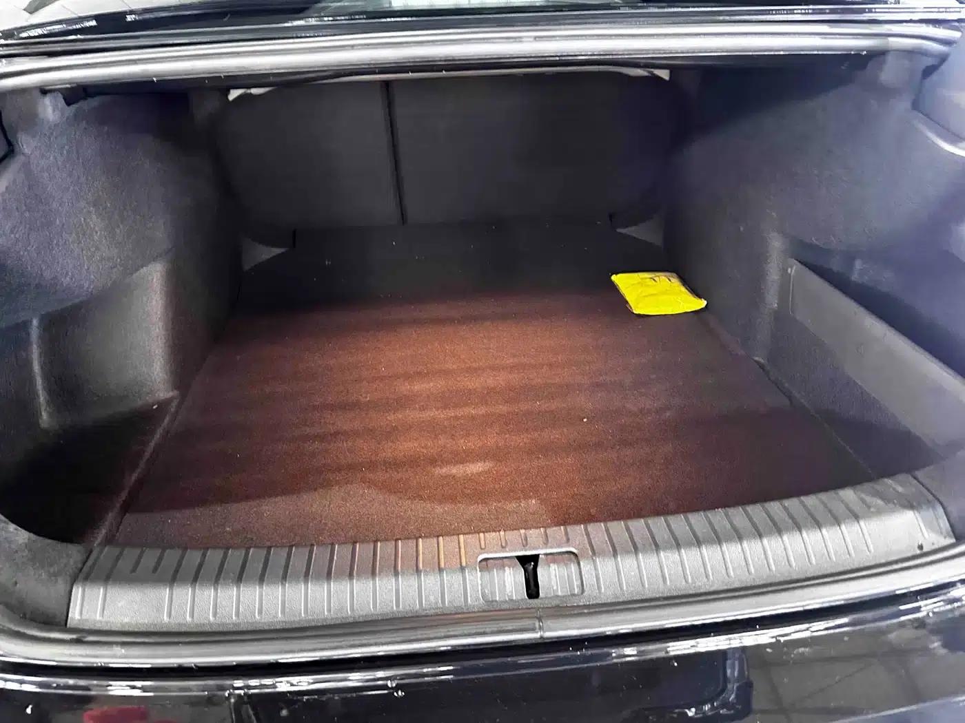 2025 Volkswagen Passat Outstanding Edition 330TSI Starry Sky Elite Edition — миниатюра 14