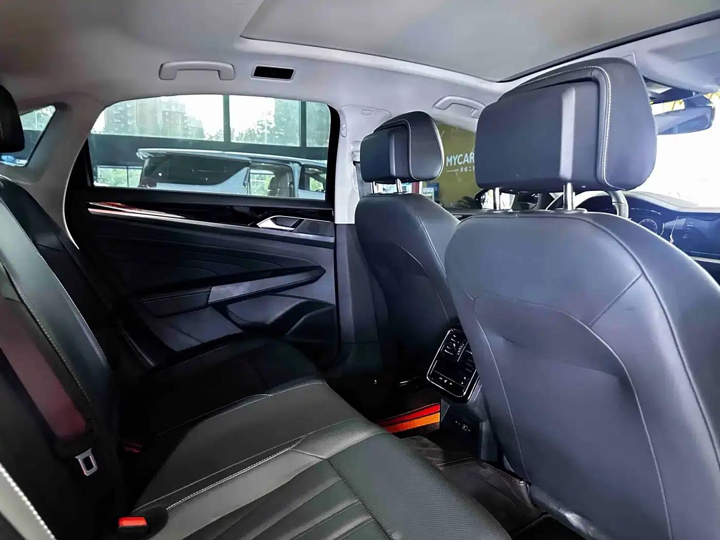 2025 Volkswagen Passat Outstanding Edition 330TSI Starry Sky Elite Edition — миниатюра 15