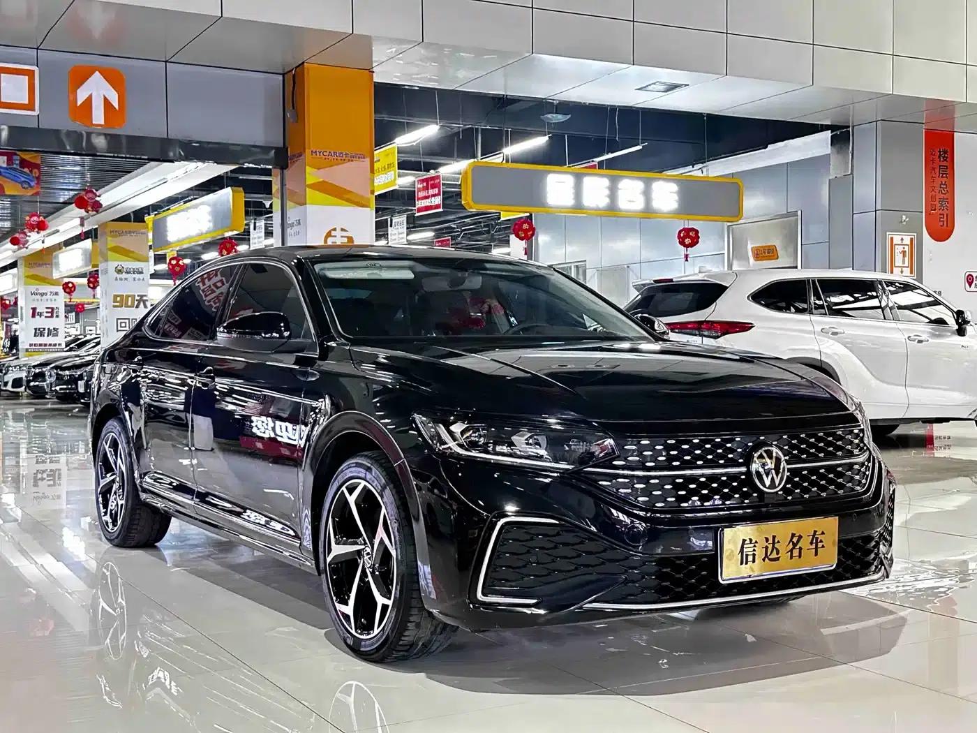 2025 Volkswagen Passat Outstanding Edition 330TSI Starry Sky Elite Edition — миниатюра 3