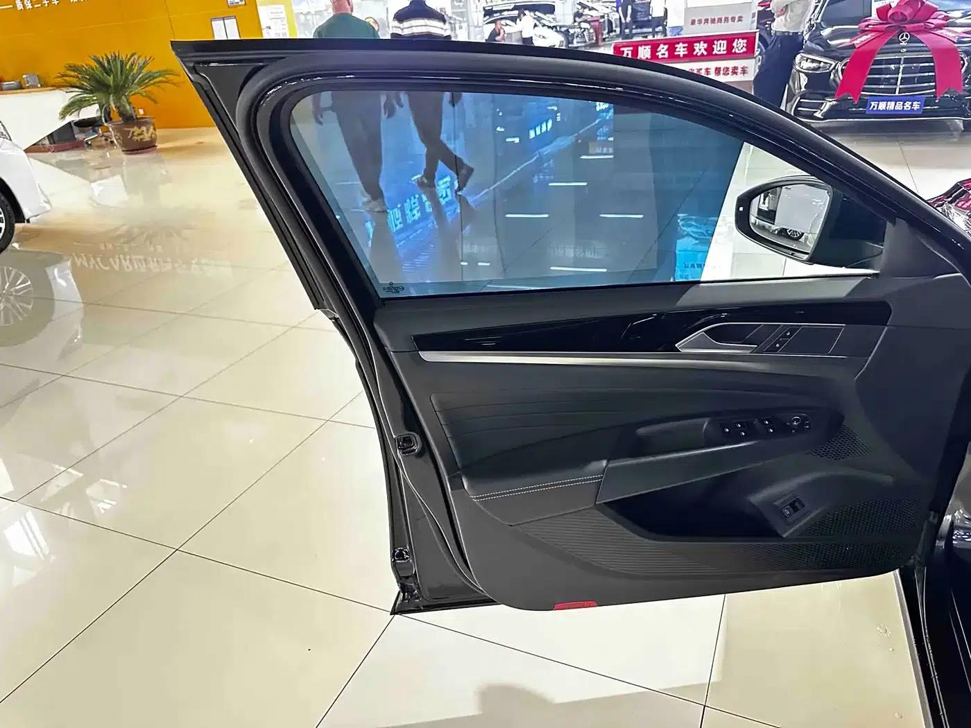 2025 Volkswagen Passat Outstanding Edition 330TSI Starry Sky Elite Edition — миниатюра 8