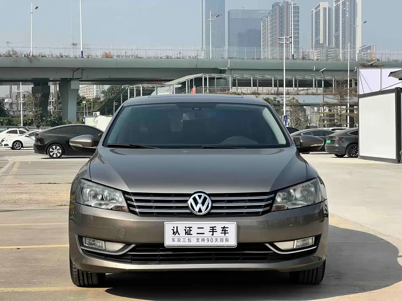 2011 Passat 1.8TSI DSG Premium Edition — миниатюра 2