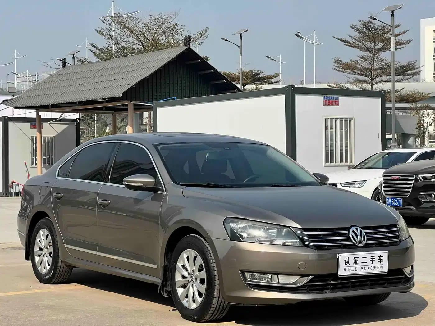 2011 Passat 1.8TSI DSG Premium Edition — миниатюра 3