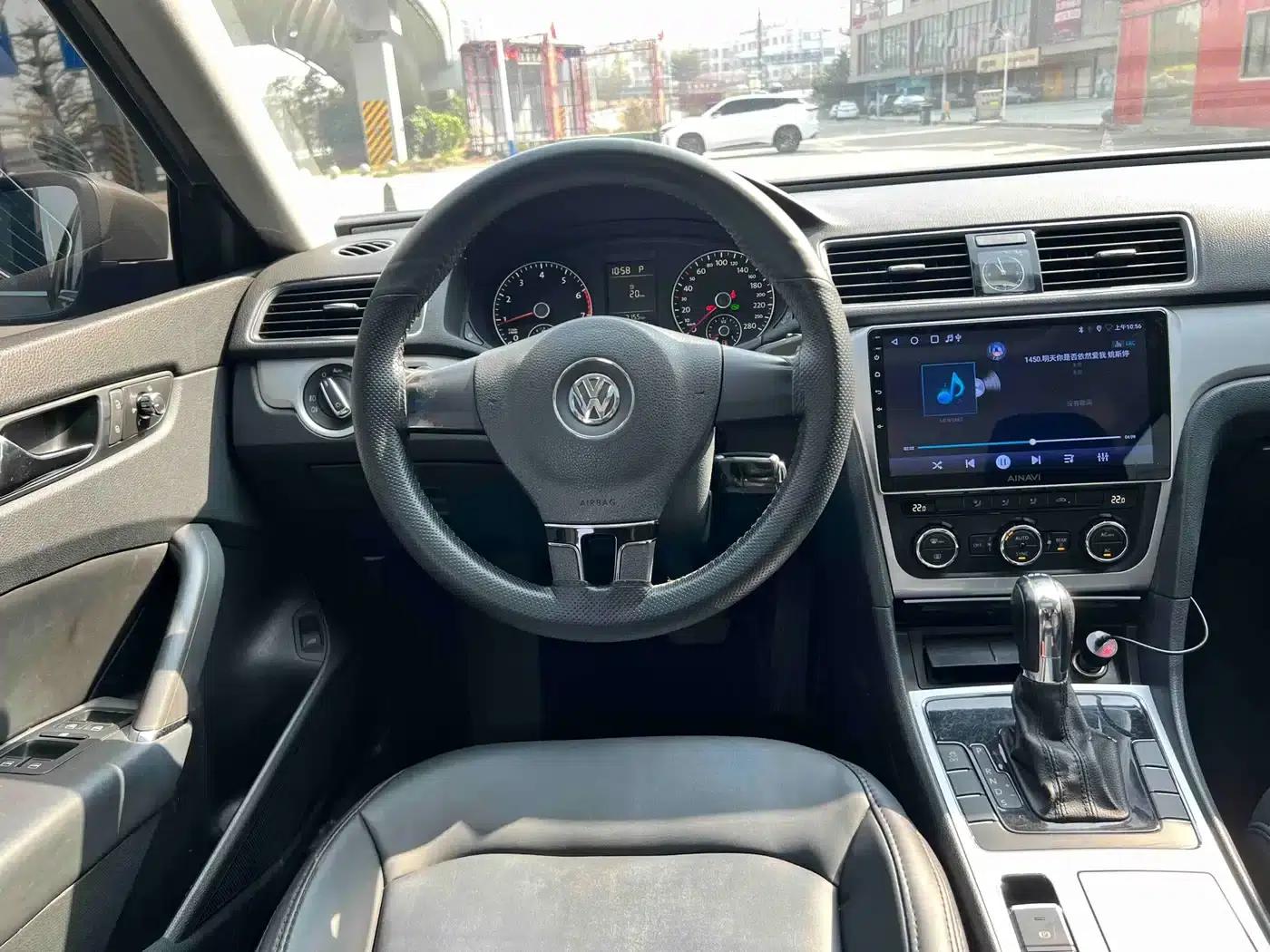 2011 Passat 1.8TSI DSG Premium Edition — миниатюра 4
