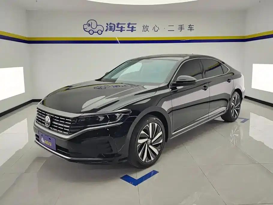 2025 Volkswagen Passat 330TSI Elite Edition — миниатюра 1