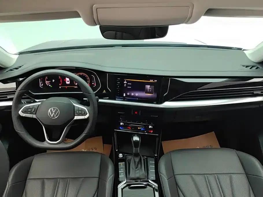 2025 Volkswagen Passat 330TSI Elite Edition — миниатюра 12
