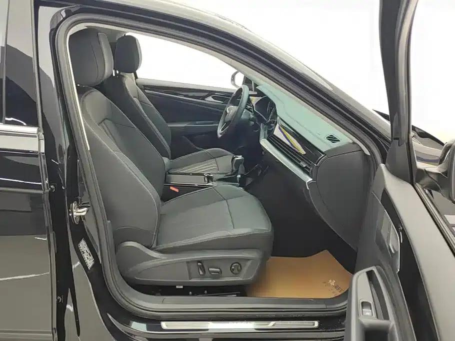 2025 Volkswagen Passat 330TSI Elite Edition — миниатюра 8