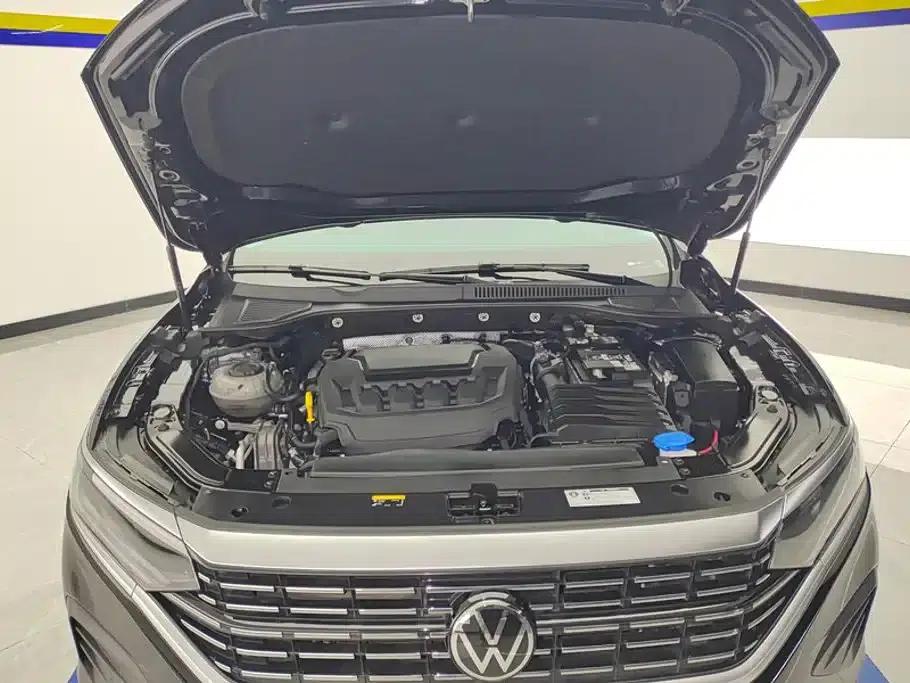 2025 Volkswagen Passat 330TSI Elite Edition — миниатюра 10