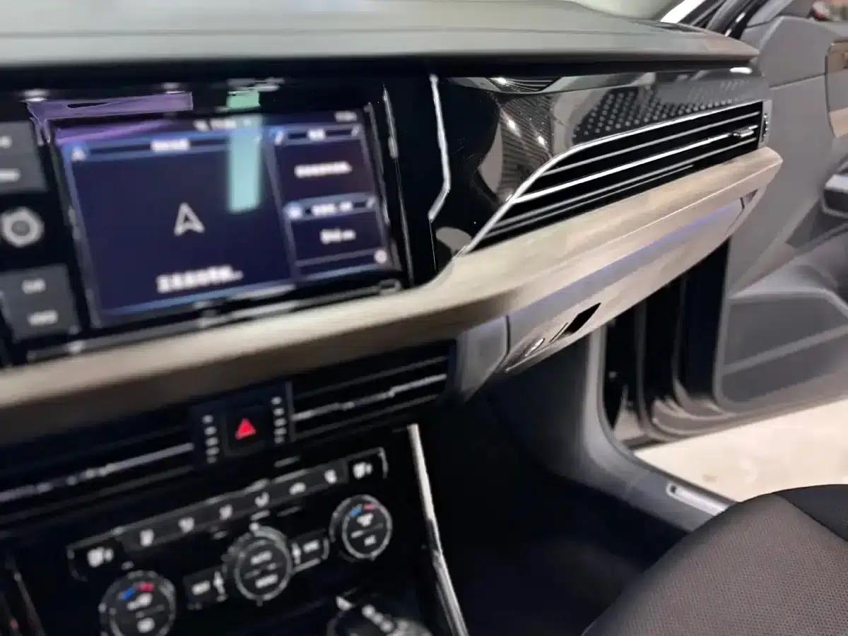 2019 Volkswagen Passat 330TSI Luxury Edition (China VI Emission Standard) — миниатюра 13