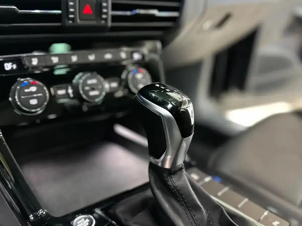 2019 Volkswagen Passat 330TSI Luxury Edition (China VI Emission Standard) — миниатюра 16