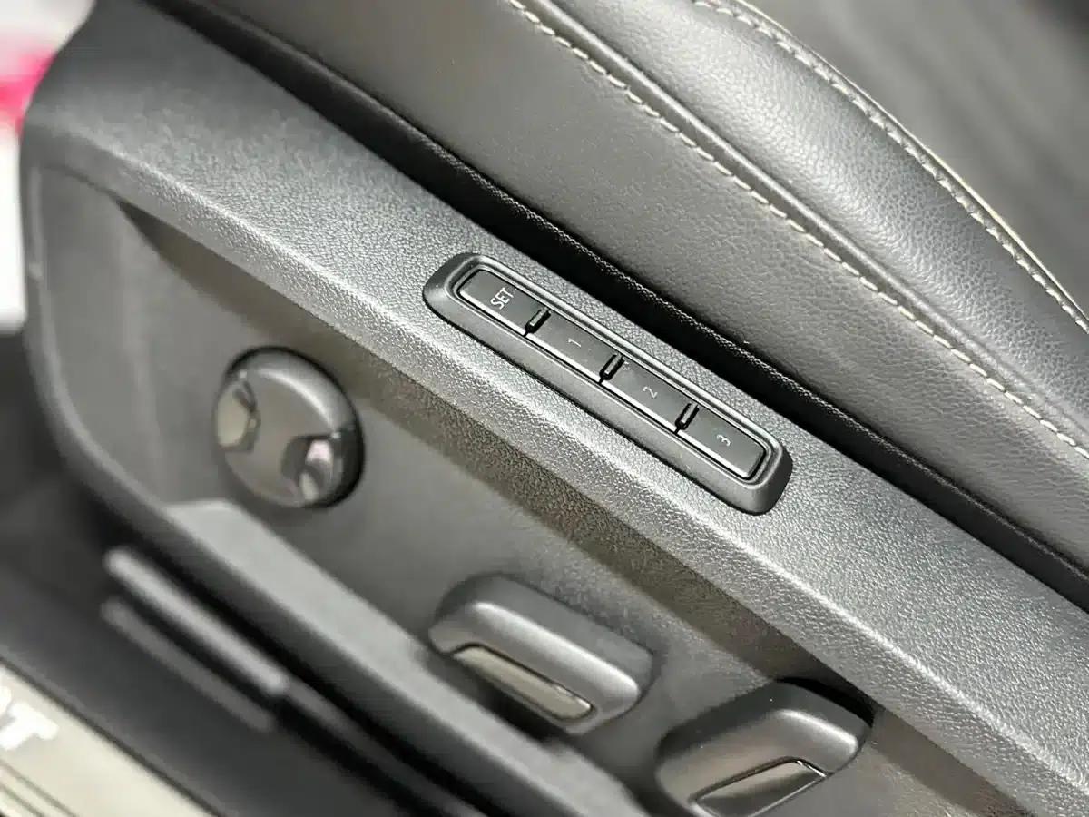 2019 Volkswagen Passat 330TSI Luxury Edition (China VI Emission Standard) — миниатюра 17