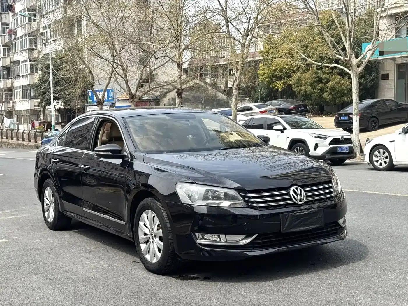 2014 Passat 1.8TSI DSG Premium Edition — миниатюра 4