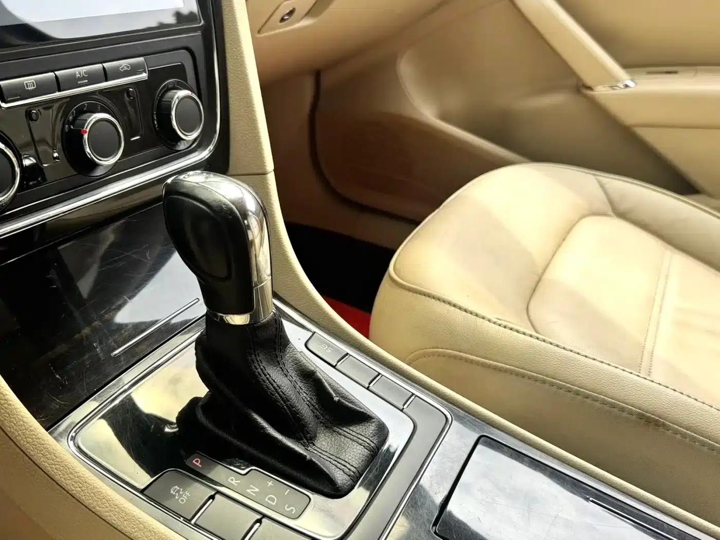 2014 Passat 1.8TSI DSG Premium Edition — миниатюра 7