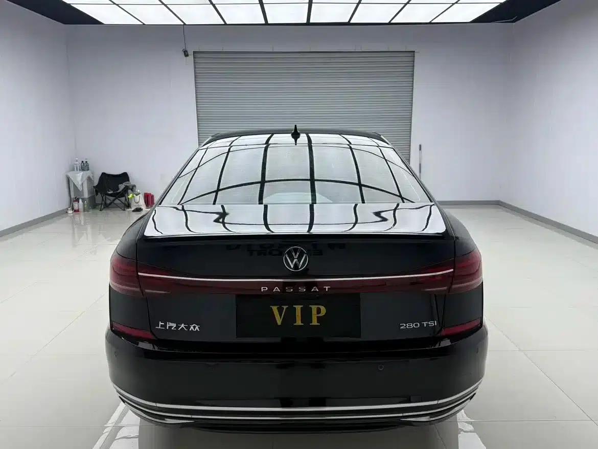 2022 Volkswagen Passat 280TSI Business Edition — миниатюра 4