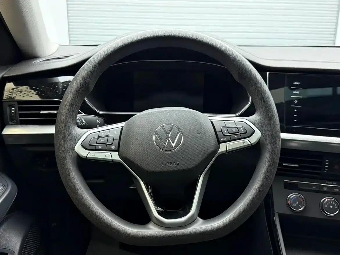 2022 Volkswagen Passat 280TSI Business Edition — миниатюра 9