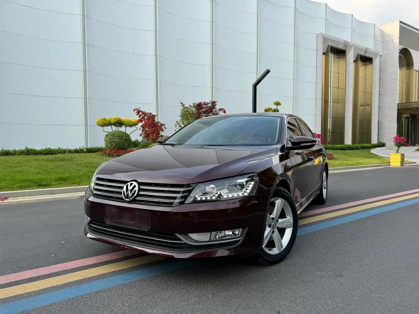 2013 Passat 2.0TSI DSG Royal Edition — миниатюра 1