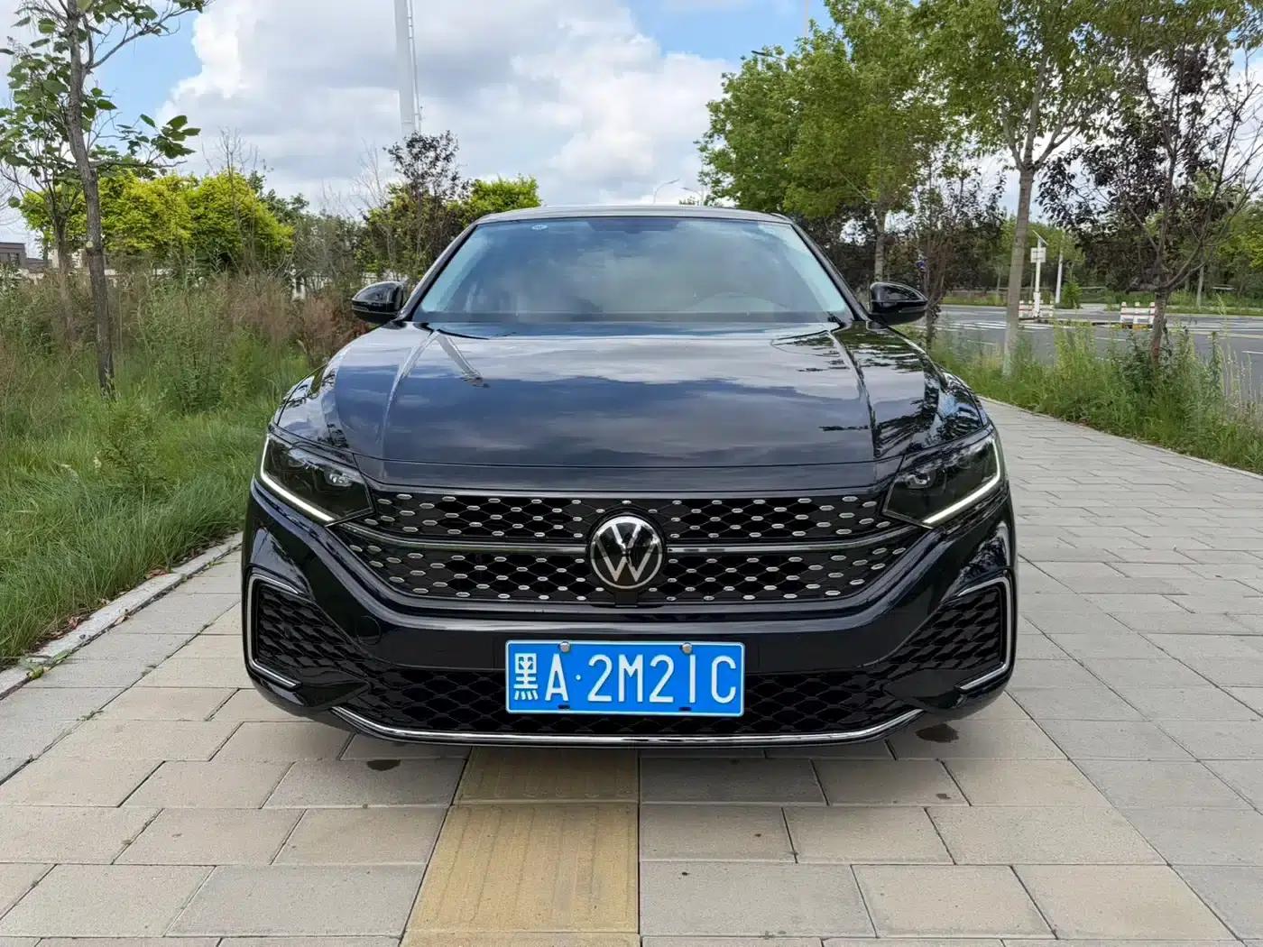 2023 Passat 280TSI Elite Edition — миниатюра 2