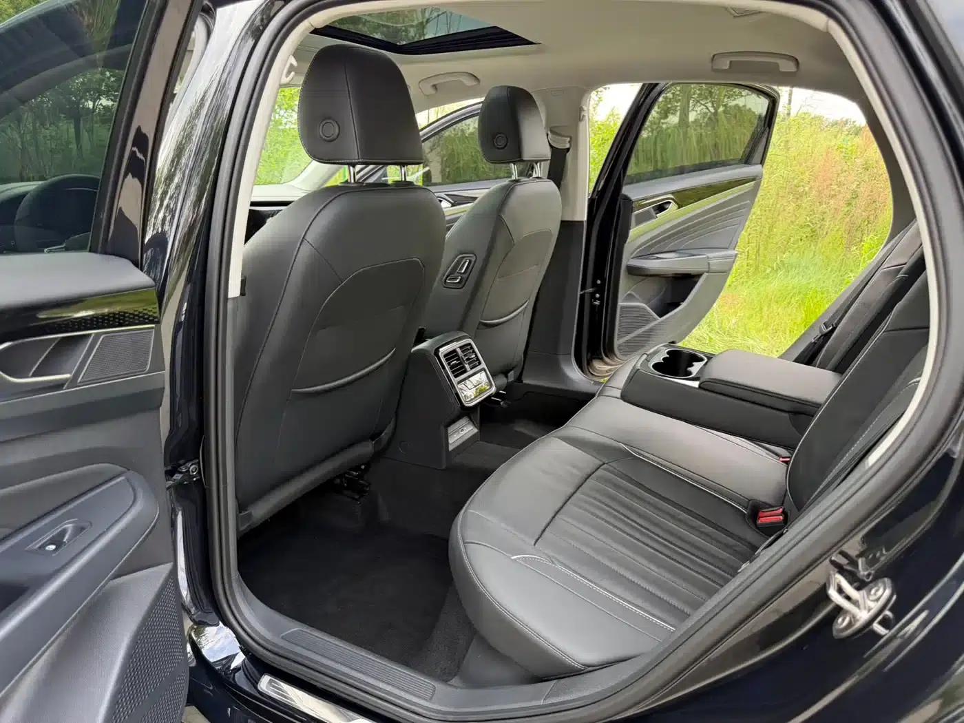 2023 Passat 280TSI Elite Edition — миниатюра 21