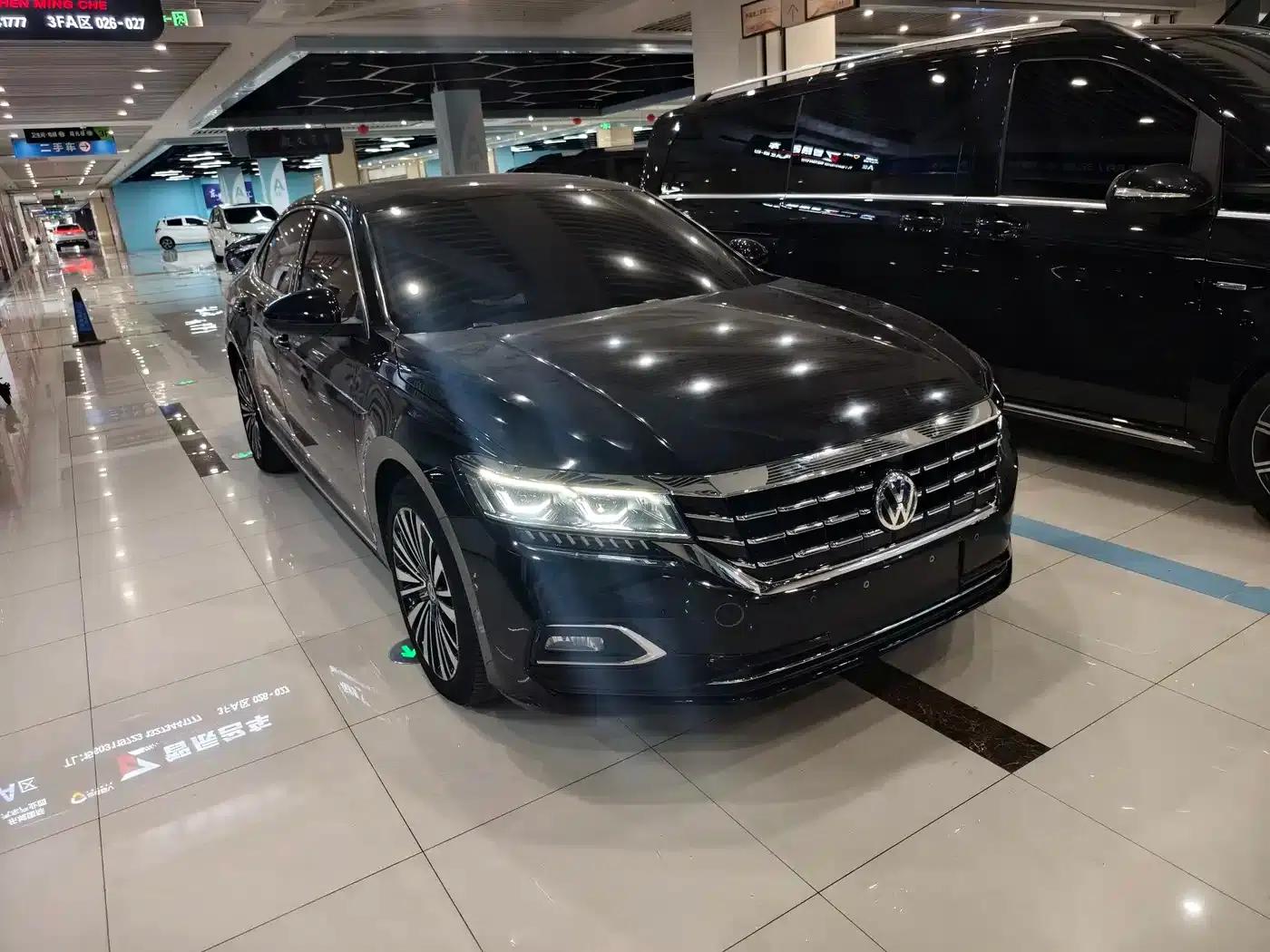 2020 Volkswagen Passat 330TSI Luxury Edition (China VI Emission Standard) — миниатюра 2