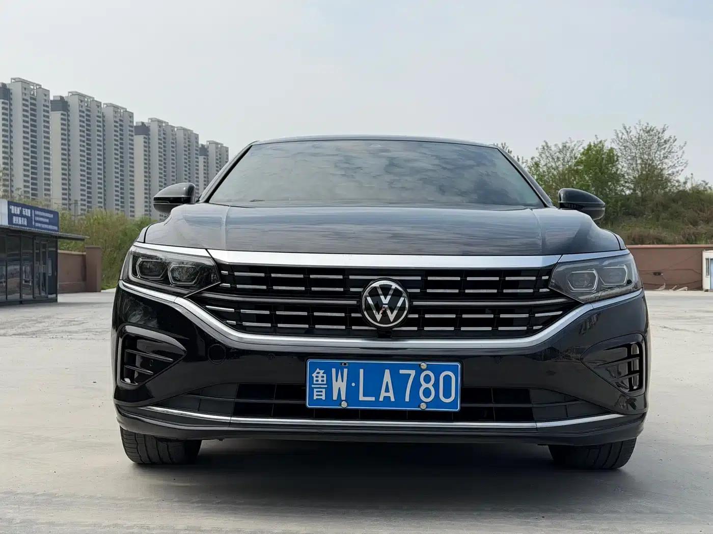 2022 Passat 330TSI Luxury Edition — миниатюра 2