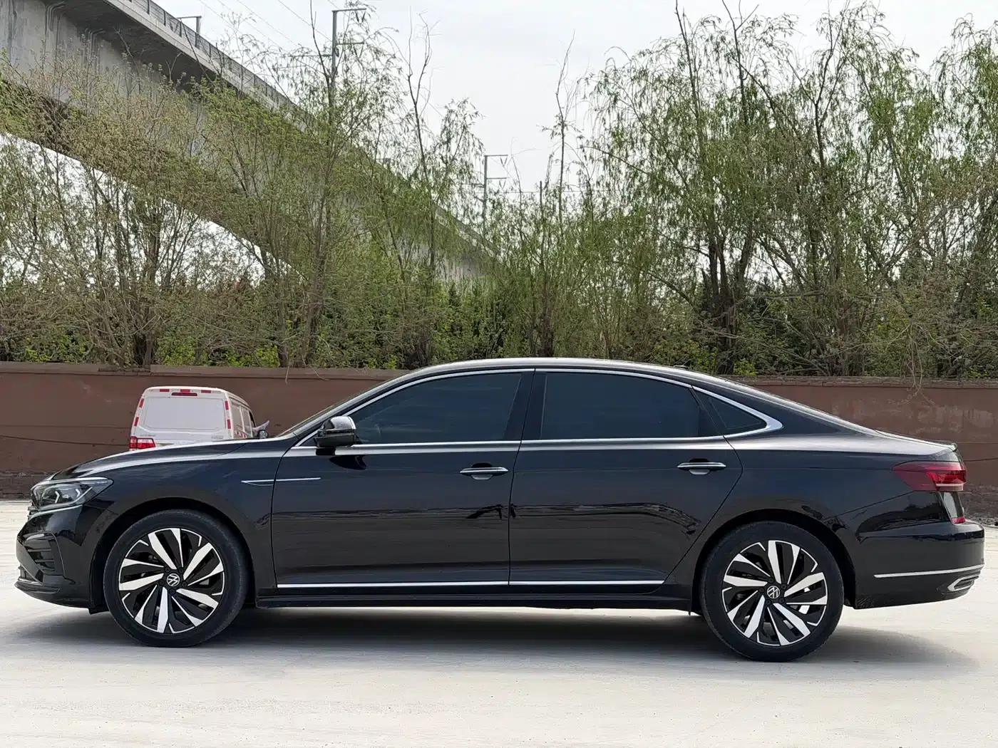 2022 Passat 330TSI Luxury Edition — миниатюра 6