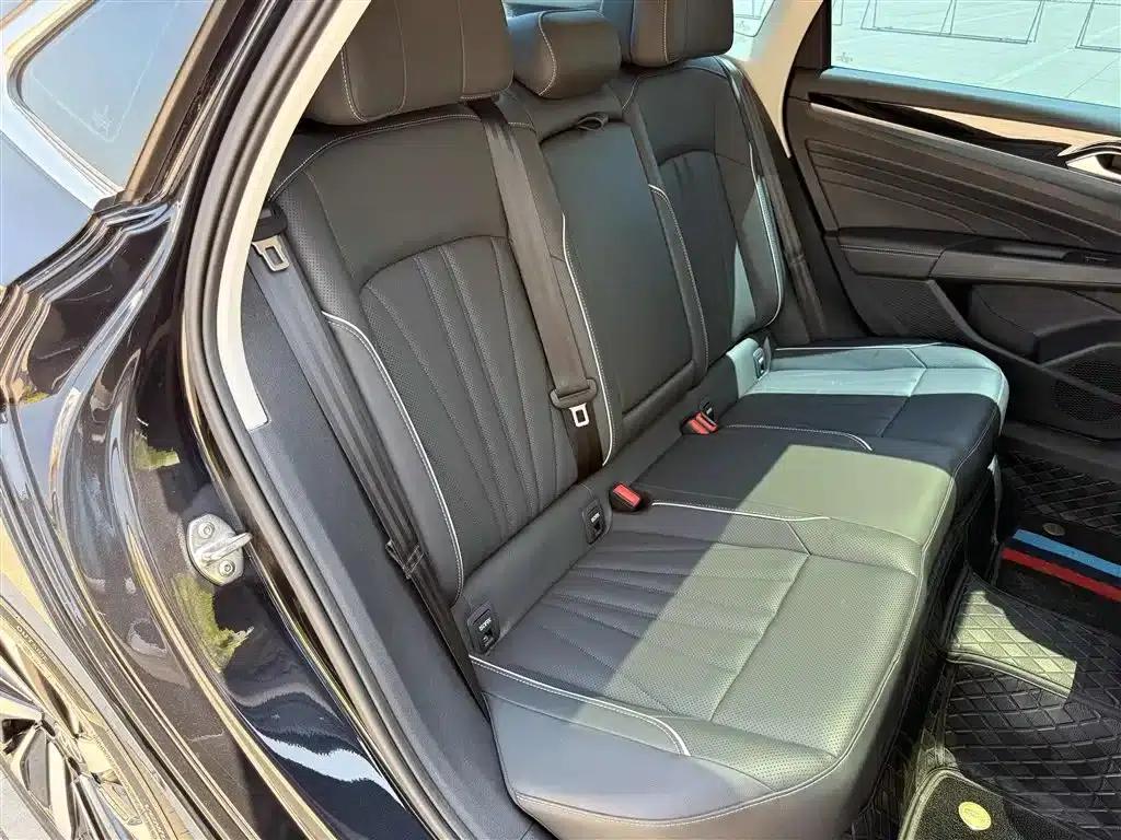 2024 Passat 330TSI Elite Edition — миниатюра 15