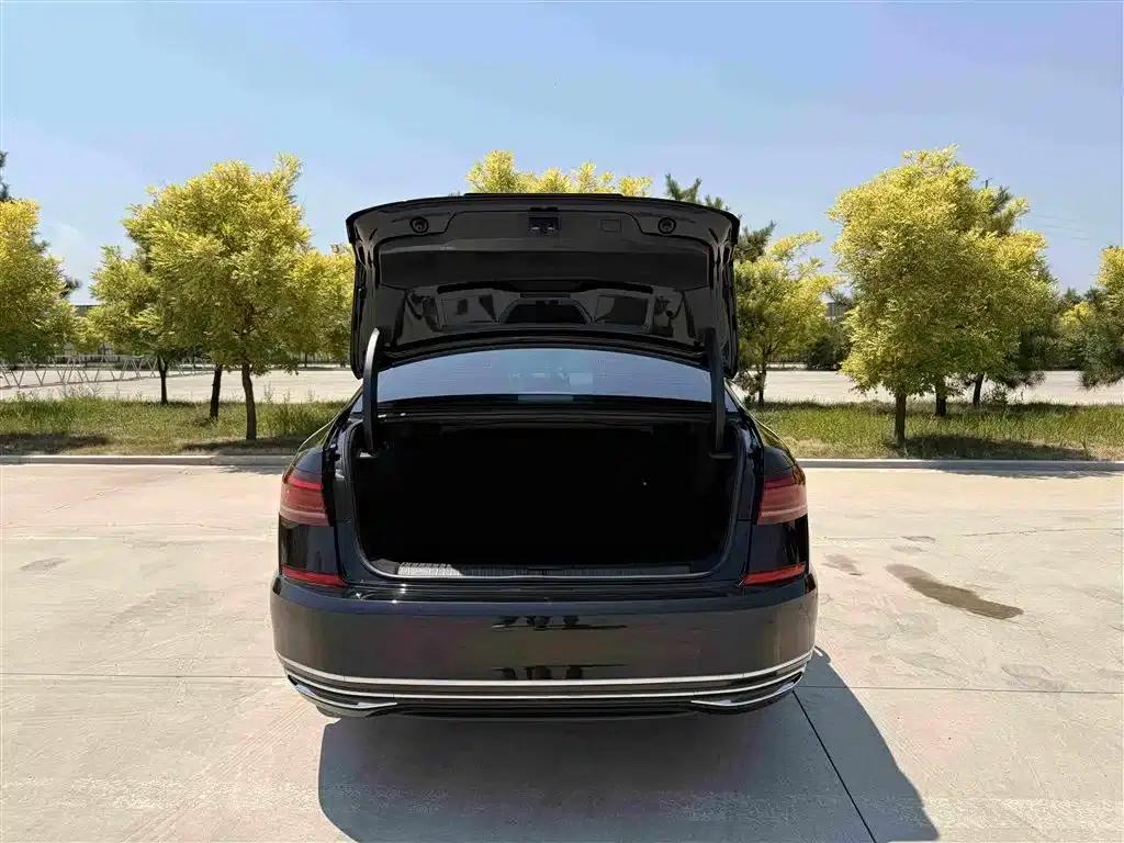2024 Passat 330TSI Elite Edition — миниатюра 25