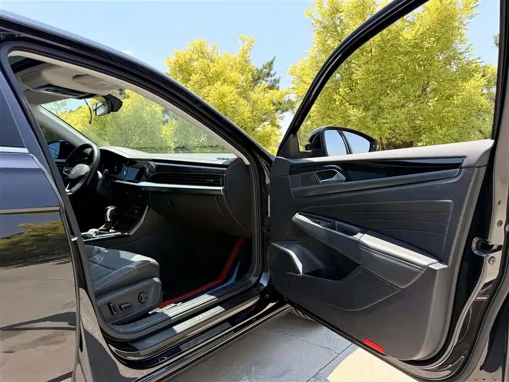 2024 Passat 330TSI Elite Edition — миниатюра 9