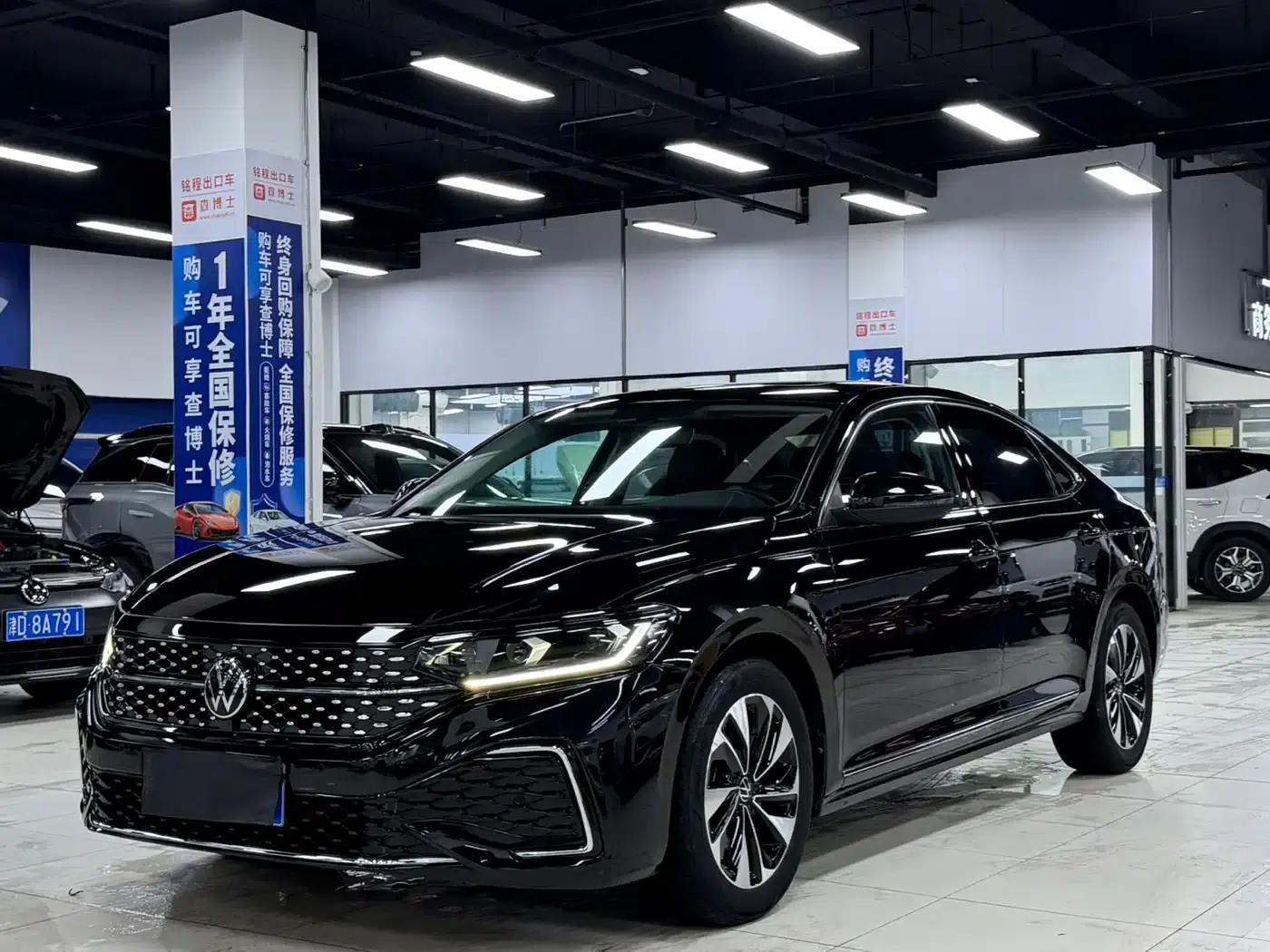 2022 Passat 280TSI Elite Edition — миниатюра 1