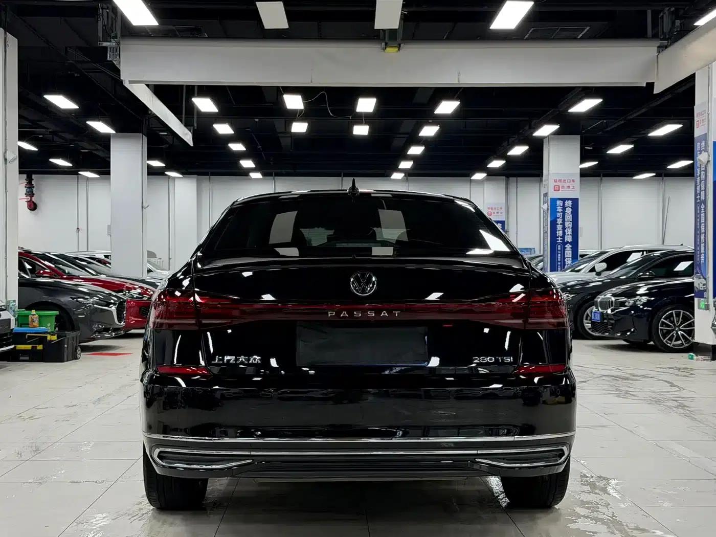 2022 Passat 280TSI Elite Edition — миниатюра 5
