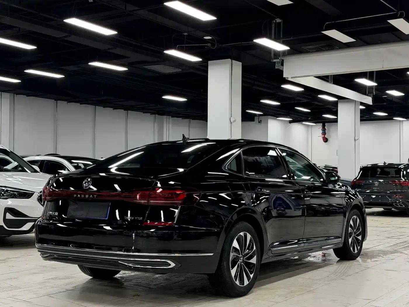 2022 Passat 280TSI Elite Edition — миниатюра 6