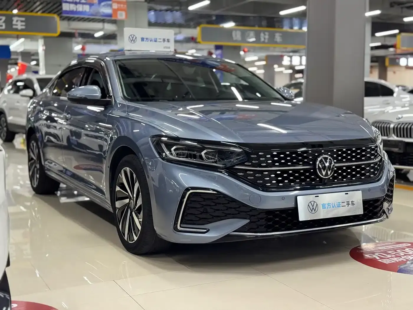 2022 Volkswagen Passat 330TSI Starry Sky Premium Edition — миниатюра 3