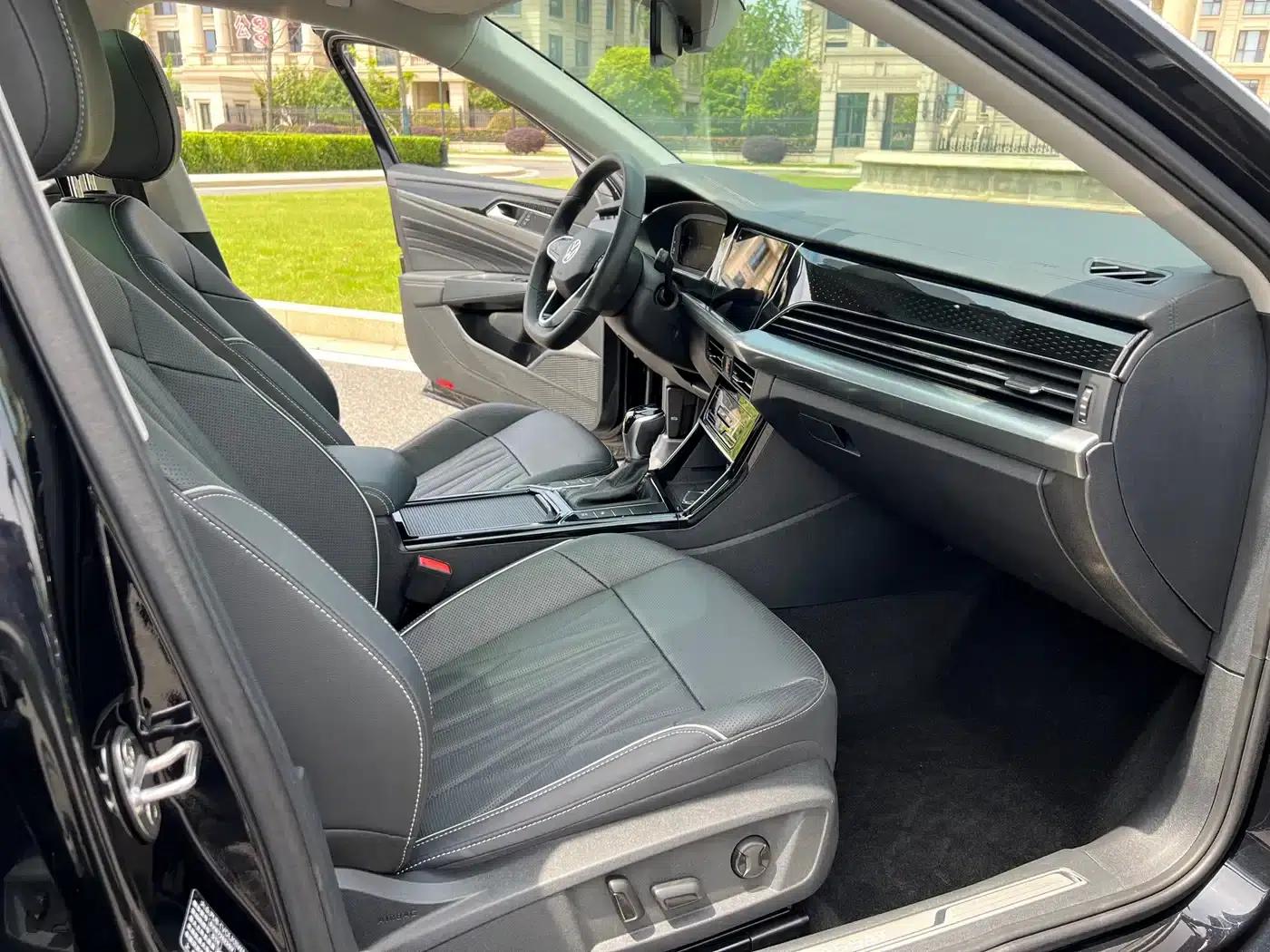 2023 Passat Facelift 330TSI Starry Sky Luxury Edition — миниатюра 13
