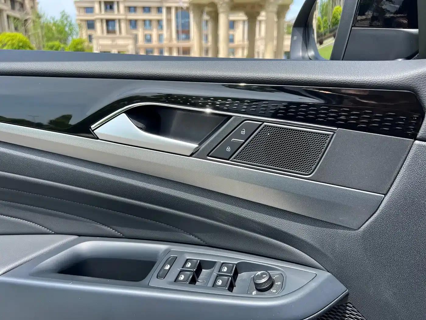 2023 Passat Facelift 330TSI Starry Sky Luxury Edition — миниатюра 19