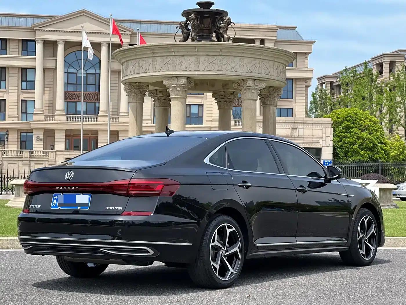 2023 Passat Facelift 330TSI Starry Sky Luxury Edition — миниатюра 5