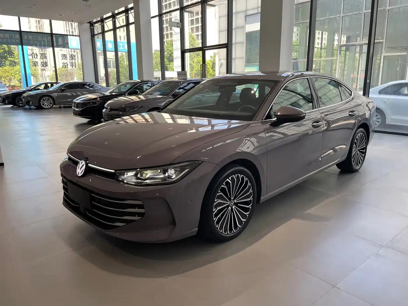 2025 Passat Pro 380TSI Starry Dragon Edition — миниатюра 1