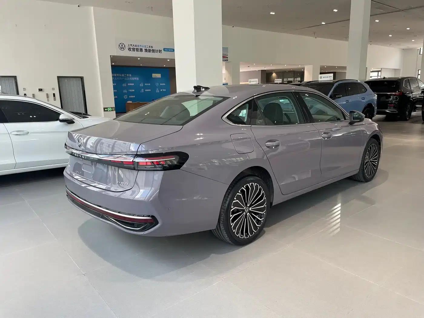 2025 Passat Pro 380TSI Starry Dragon Edition — миниатюра 10
