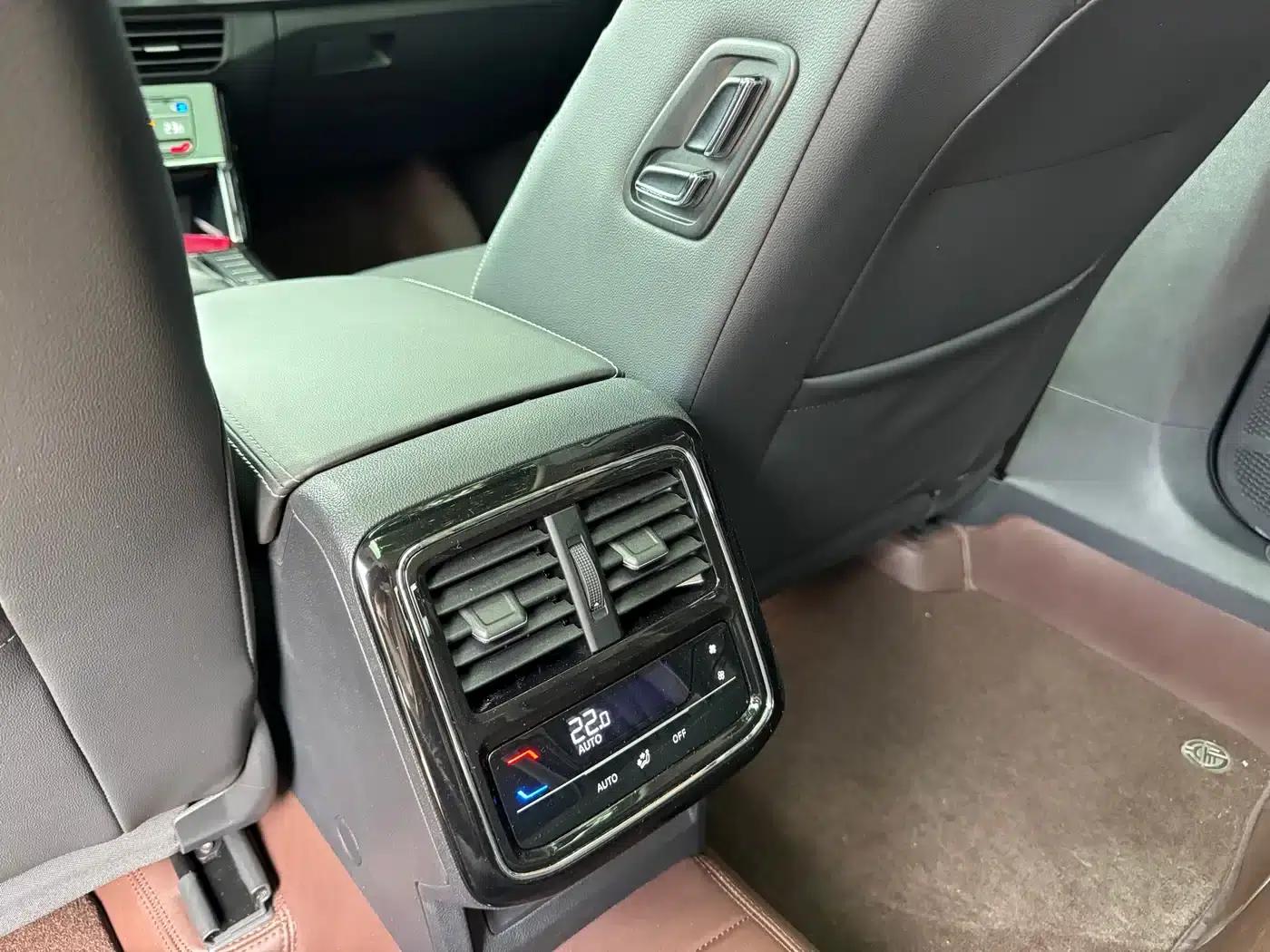 2024 Passat 280TSI Elite Edition — миниатюра 26