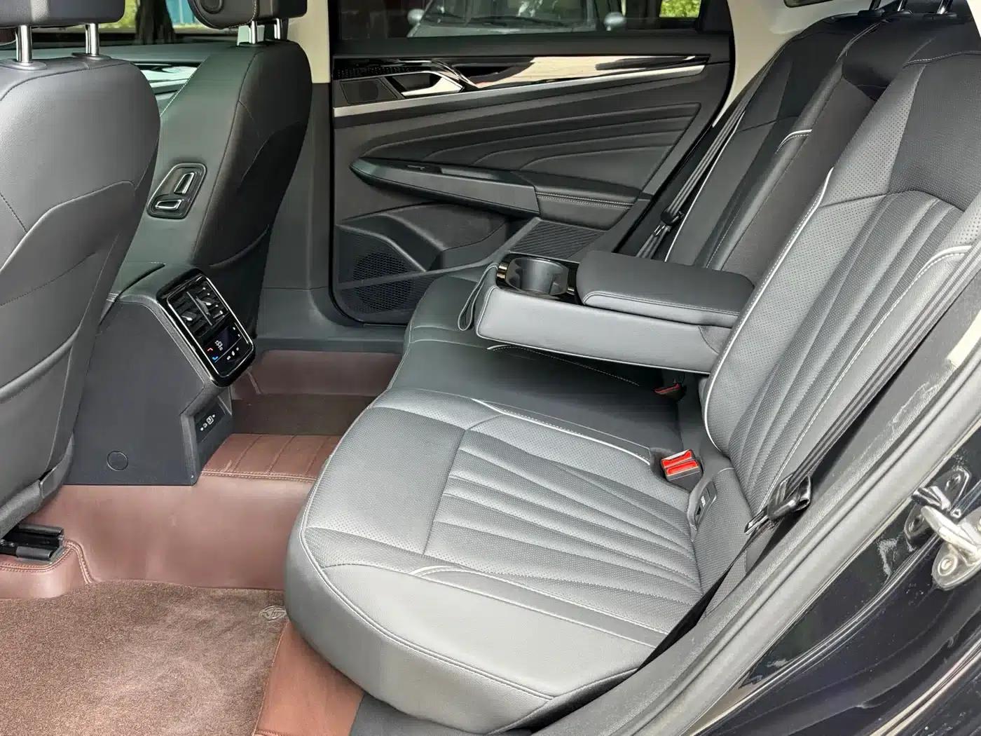 2024 Passat 280TSI Elite Edition — миниатюра 27