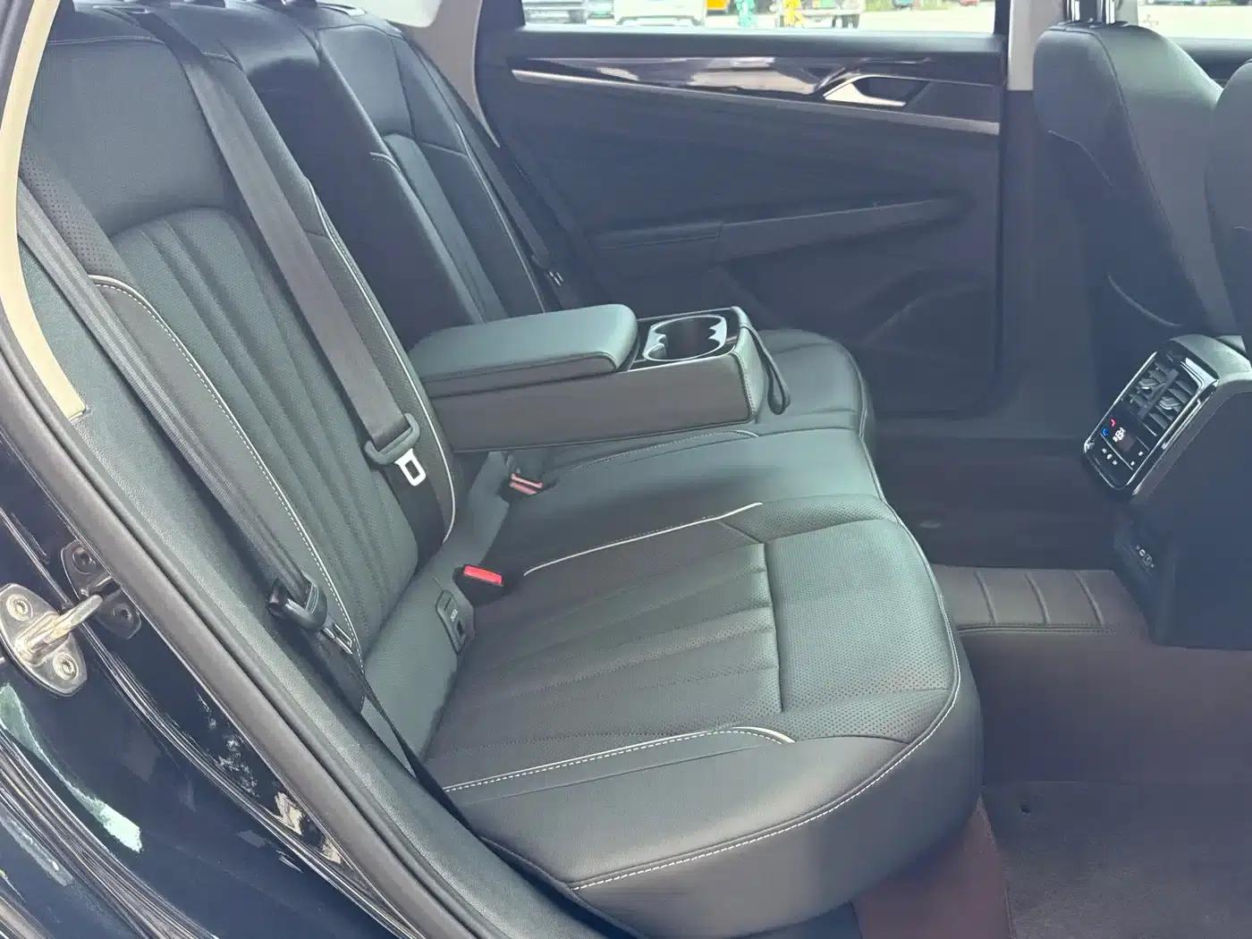 2024 Passat 280TSI Elite Edition — миниатюра 28