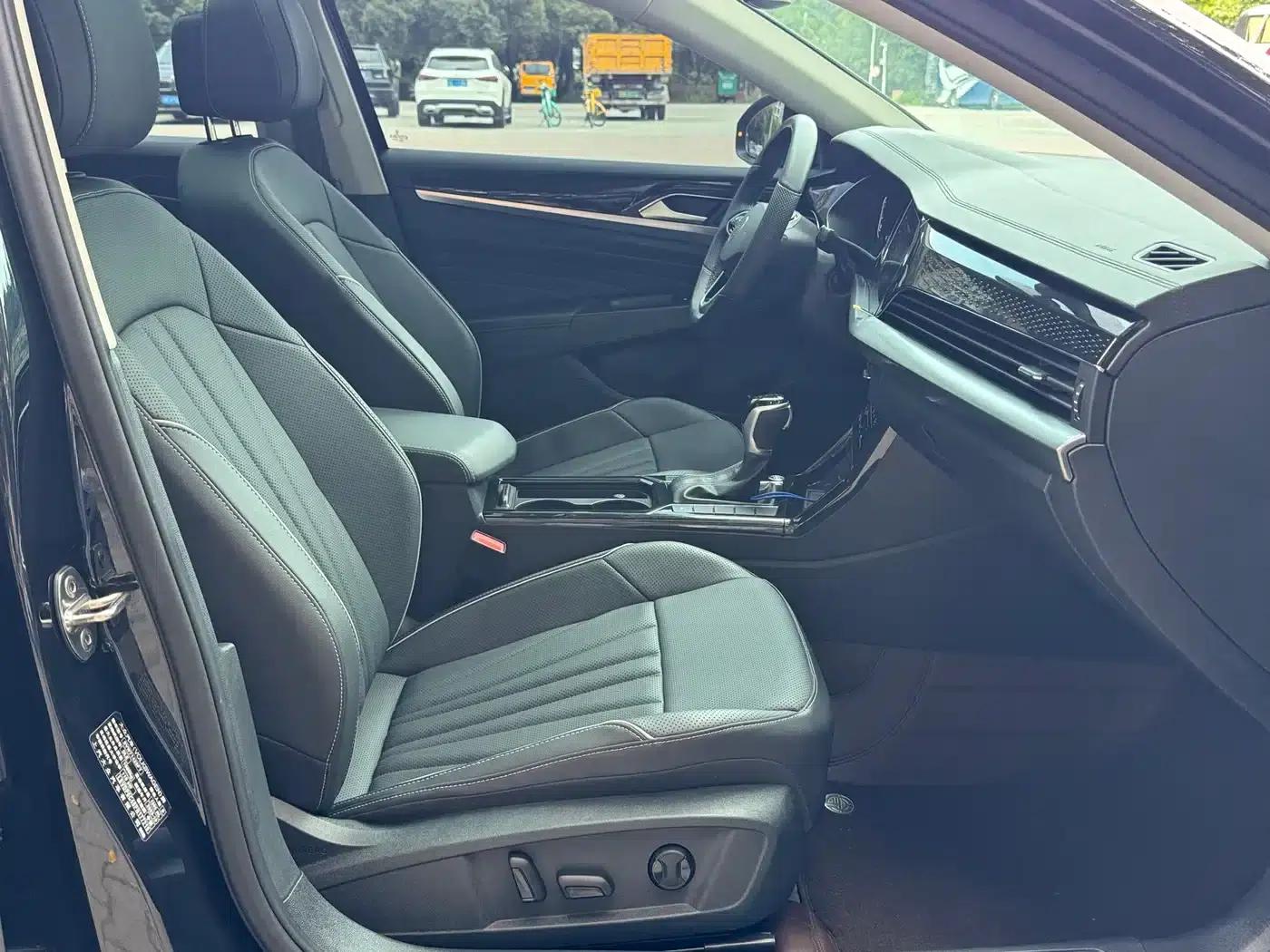 2024 Passat 280TSI Elite Edition — миниатюра 29