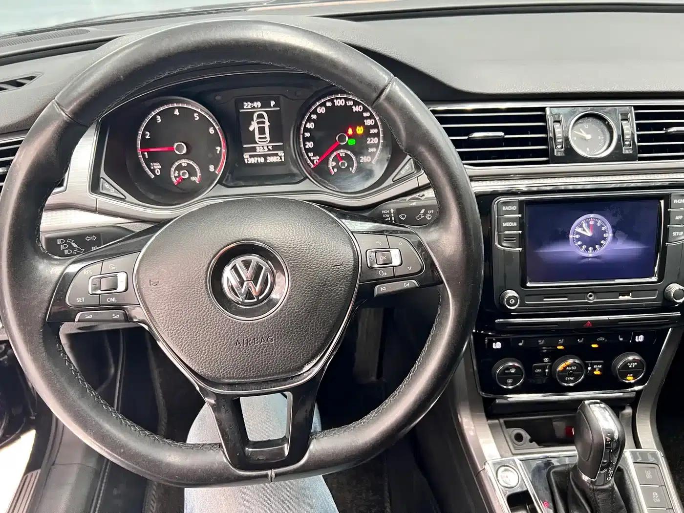 2017 Passat 330TSI DSG Premium Edition — миниатюра 13