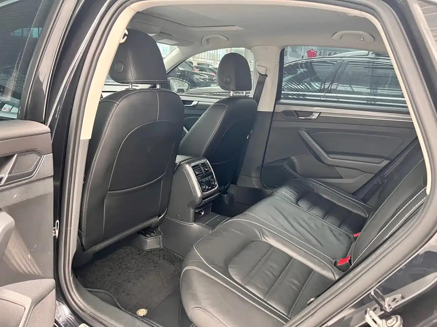 2017 Passat 330TSI DSG Premium Edition — миниатюра 10