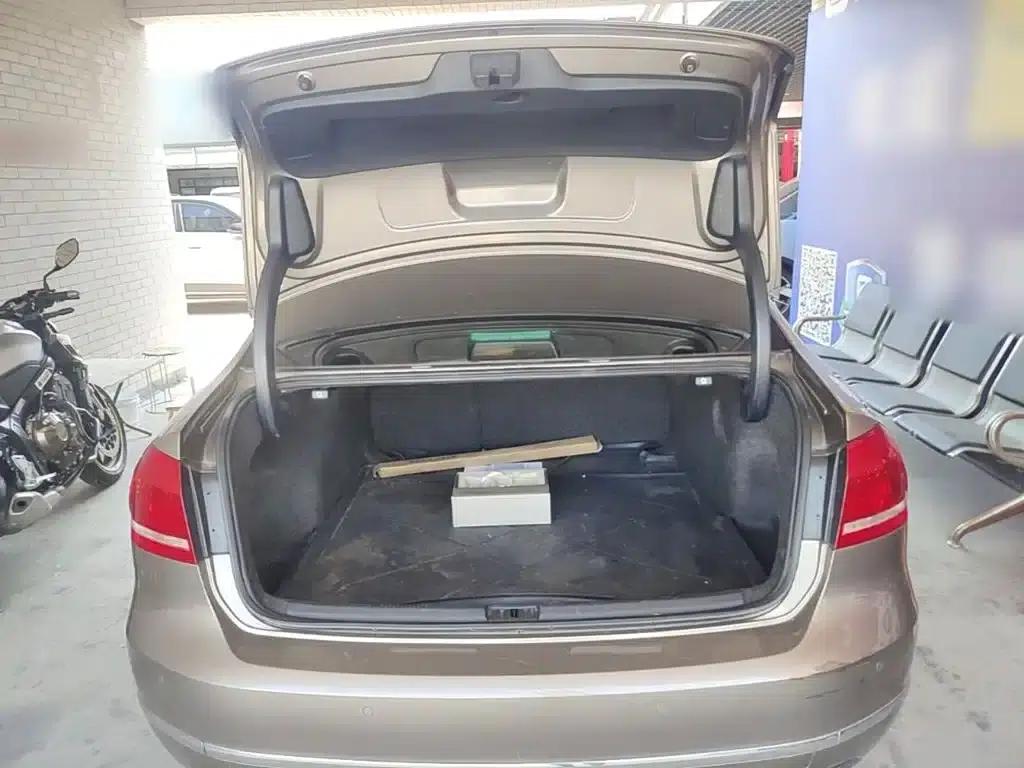2014 Passat 1.8TSI DSG Royal Edition — миниатюра 19