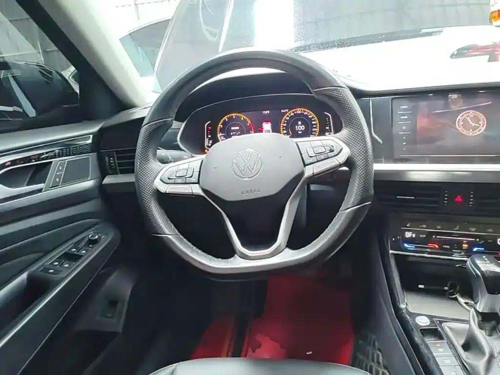 2022 Volkswagen Passat 330TSI Elite Edition — миниатюра 11