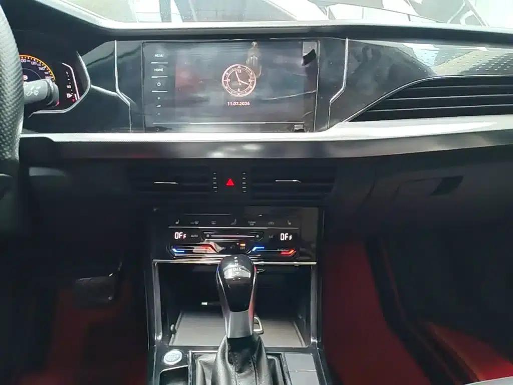 2022 Volkswagen Passat 330TSI Elite Edition — миниатюра 13