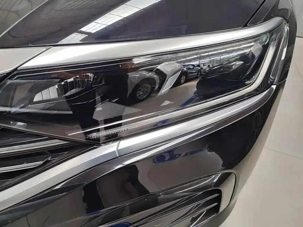 2022 Volkswagen Passat 330TSI Elite Edition — миниатюра 24